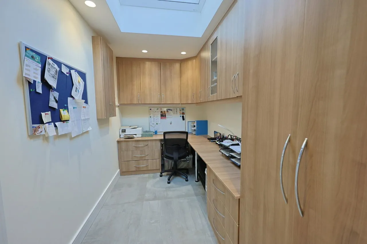 Chestnut Avenue, Edgware, HA8, photo 6