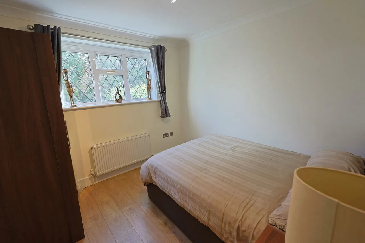 Chestnut Avenue, Edgware, HA8, photo 14