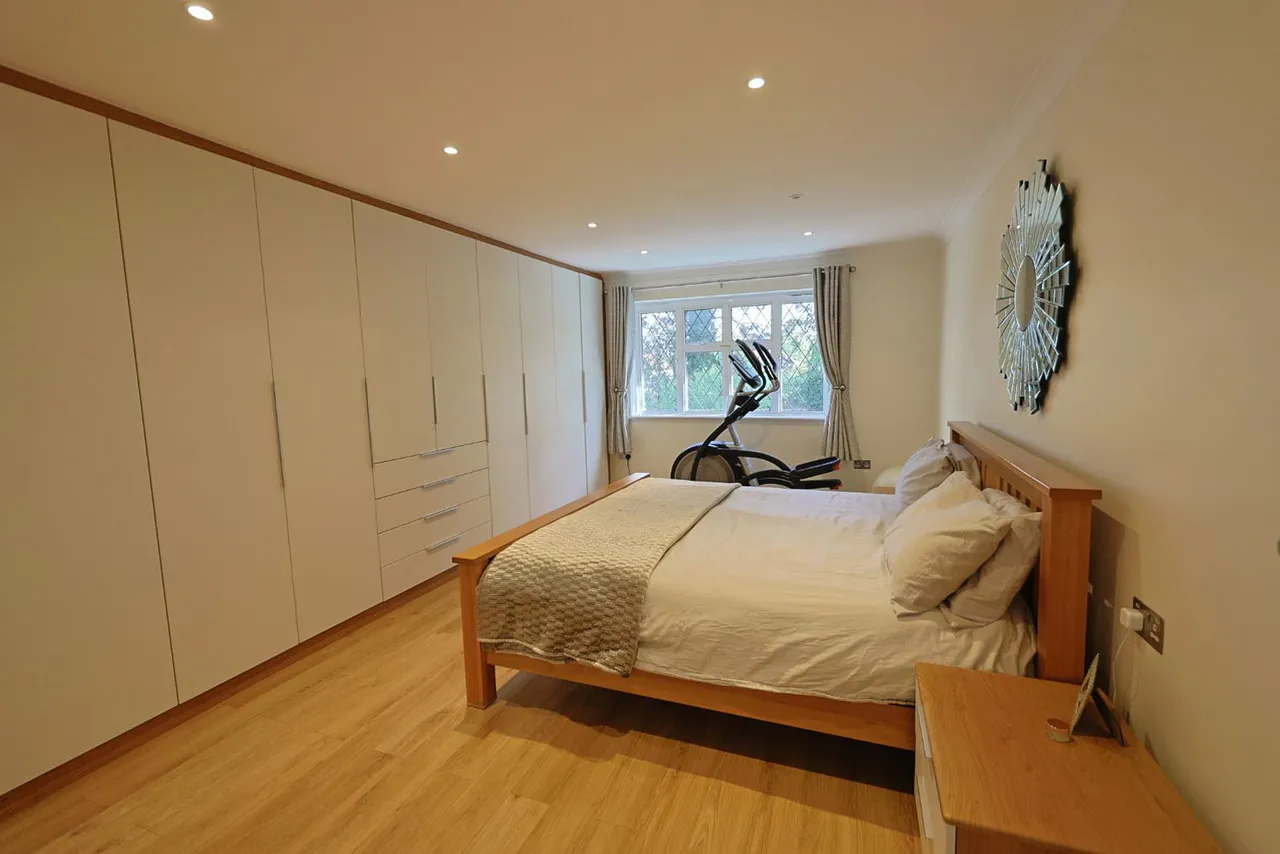 Chestnut Avenue, Edgware, HA8, photo 11