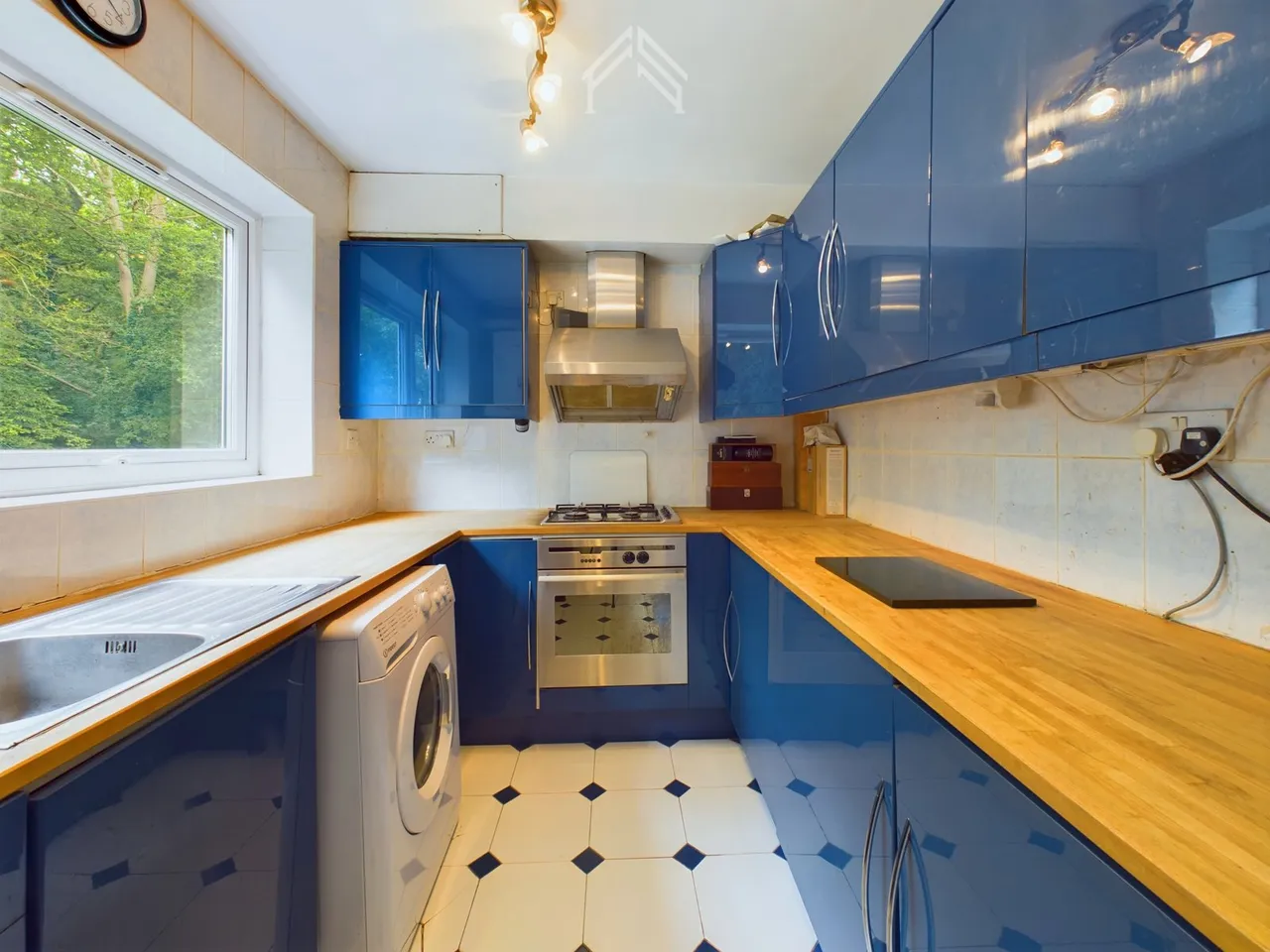 Dell Farm Road, Ruislip HA4, HA4 7SD, photo 2