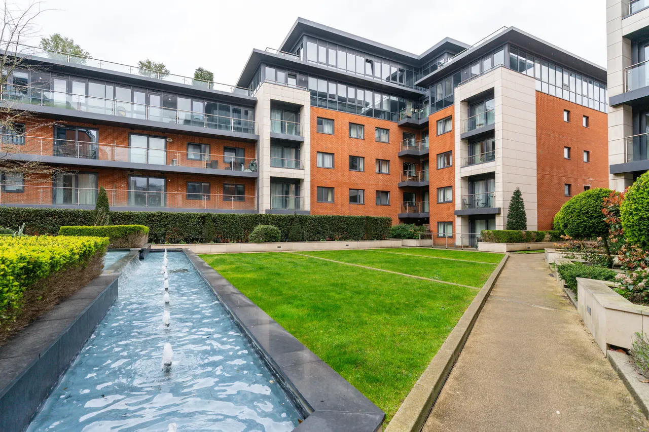 Chartfield Avenue, London, SW15, photo 2