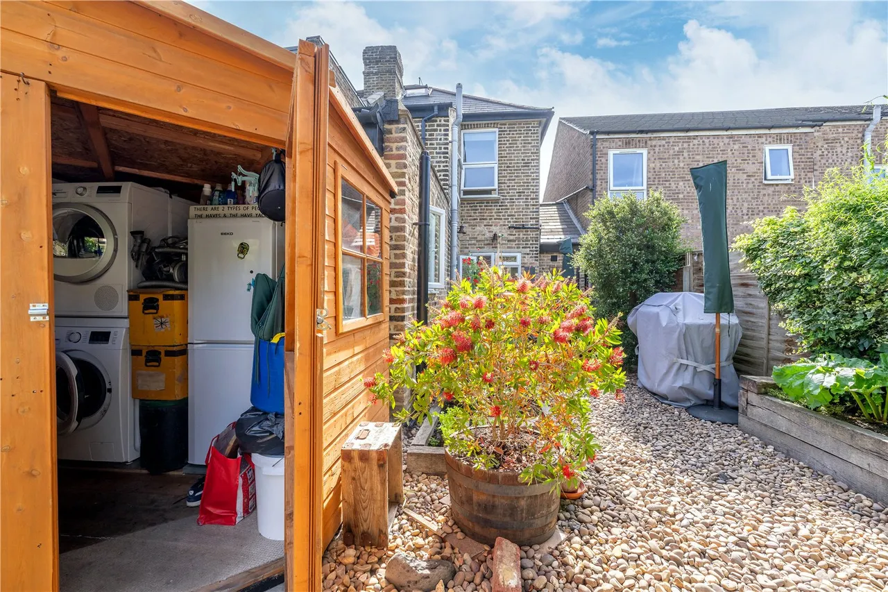 Marsh Farm Road, Twickenham, TW2 6SH, photo 16