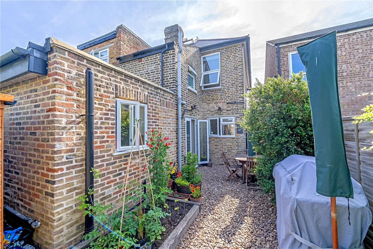 Marsh Farm Road, Twickenham, TW2 6SH, photo 14