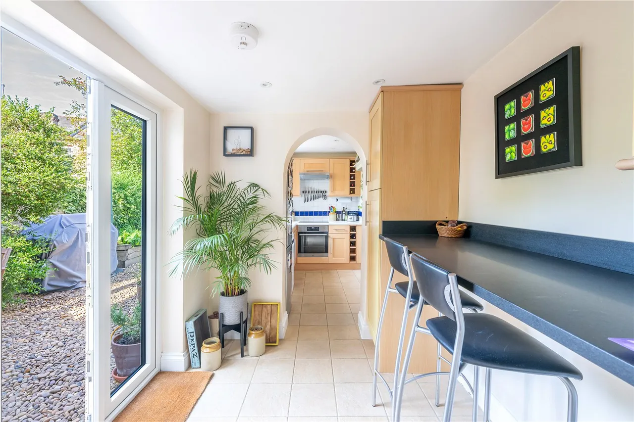 Marsh Farm Road, Twickenham, TW2 6SH, photo 6