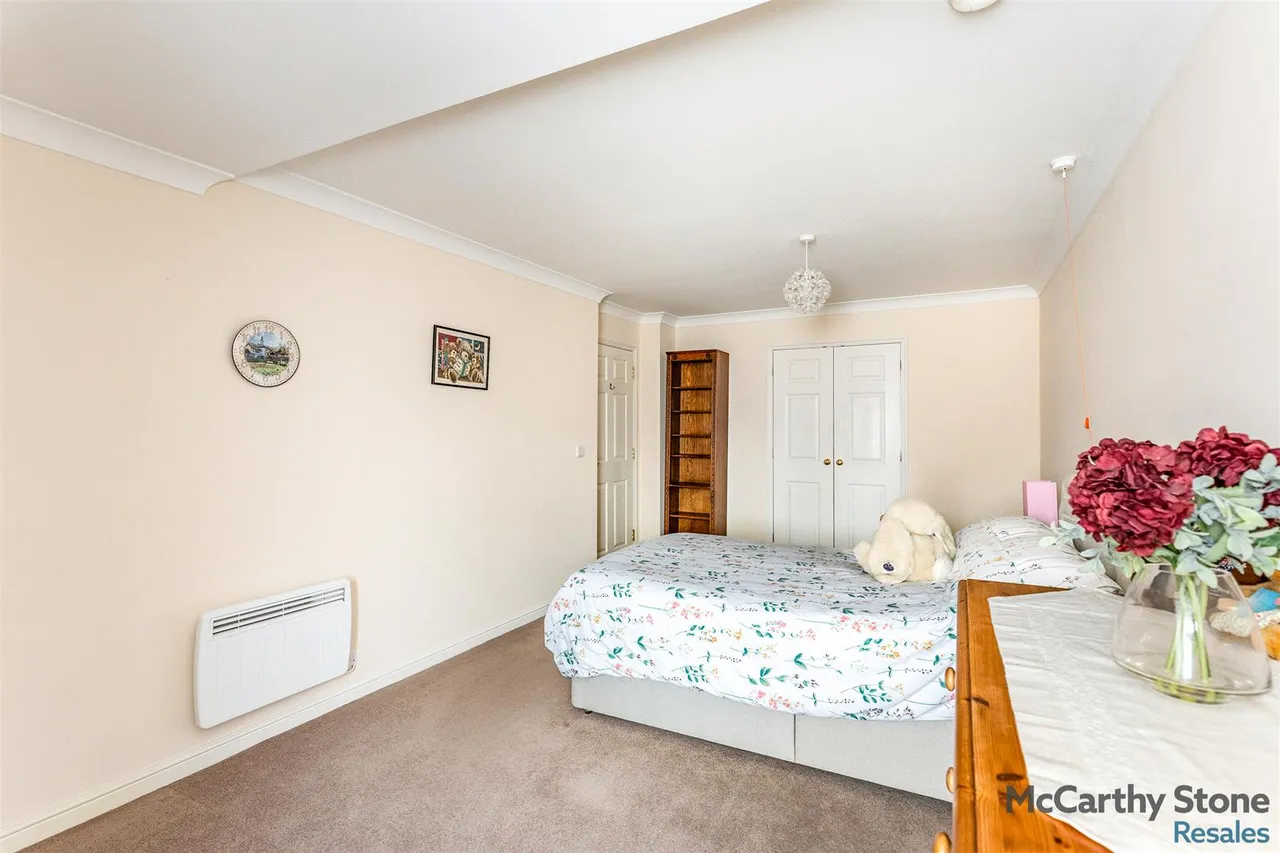 High Street South, Rushden, NN10, photo 9