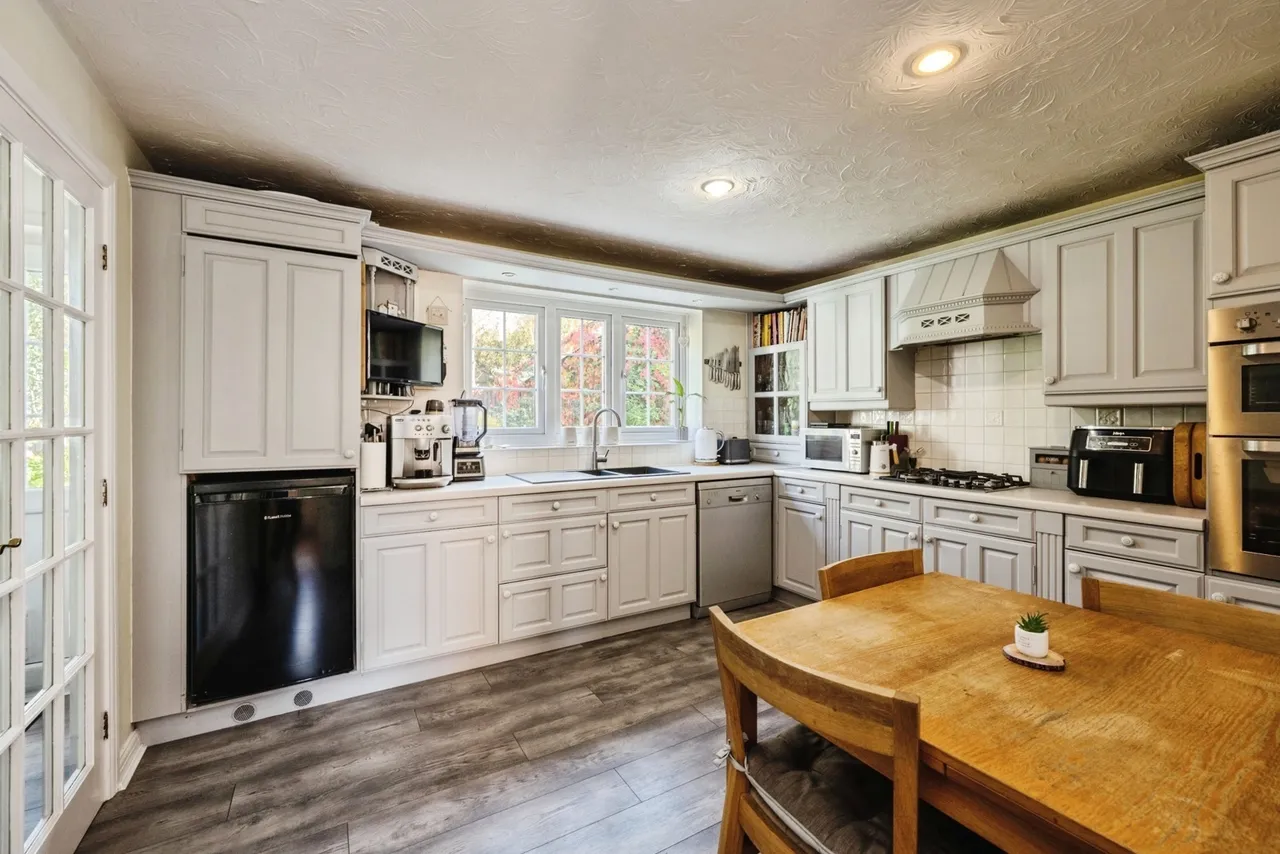 Ffordd Ger Y Llyn, Tircoed Forest Village, SA4, photo 8