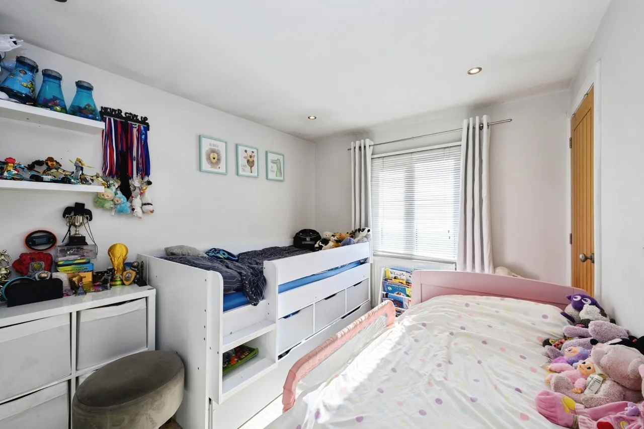 Kingston Road, Leatherhead, KT22, photo 16