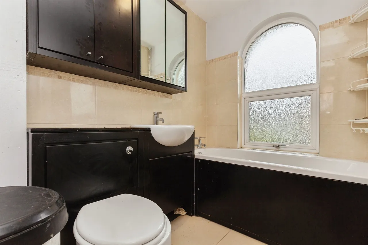 The Comfrey, Aylesbury, photo 13
