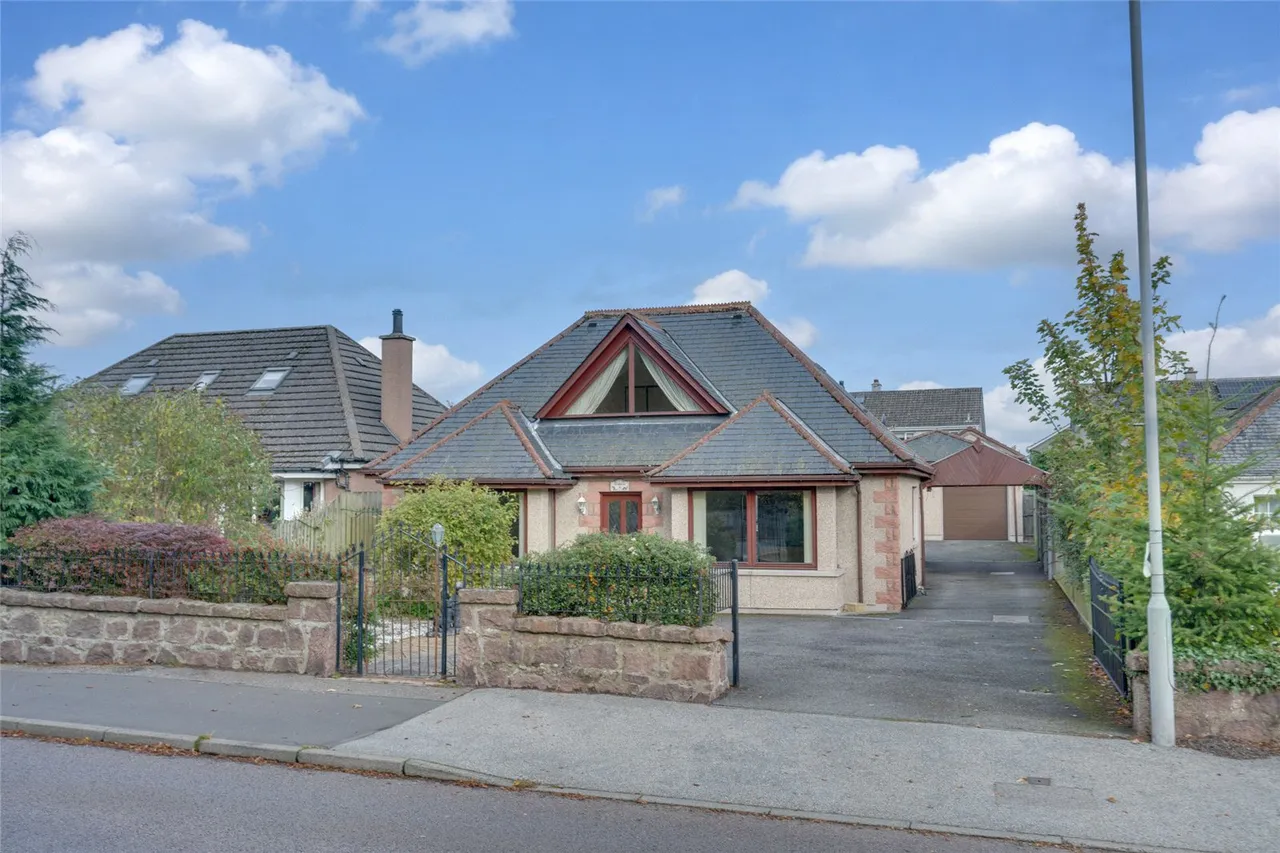4 bed house for sale, Raemoir Road, Banchory, AB31