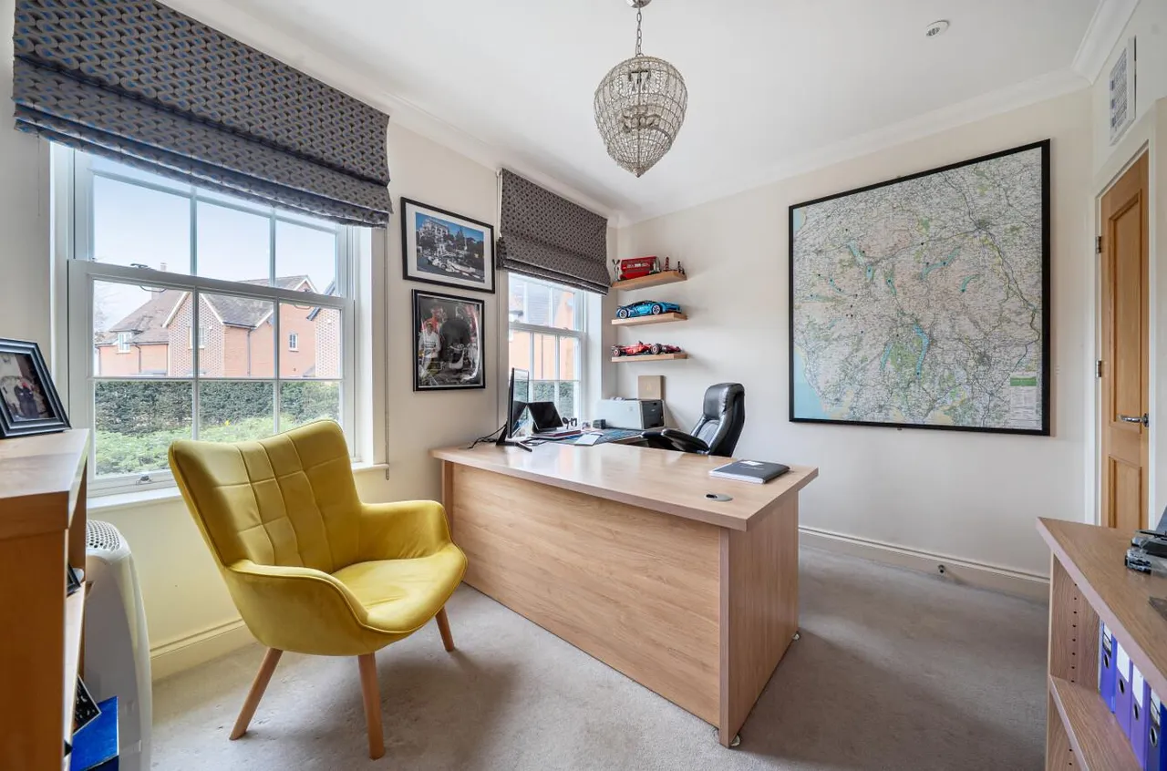 Acres, Semi-Rural Ditton, photo 13