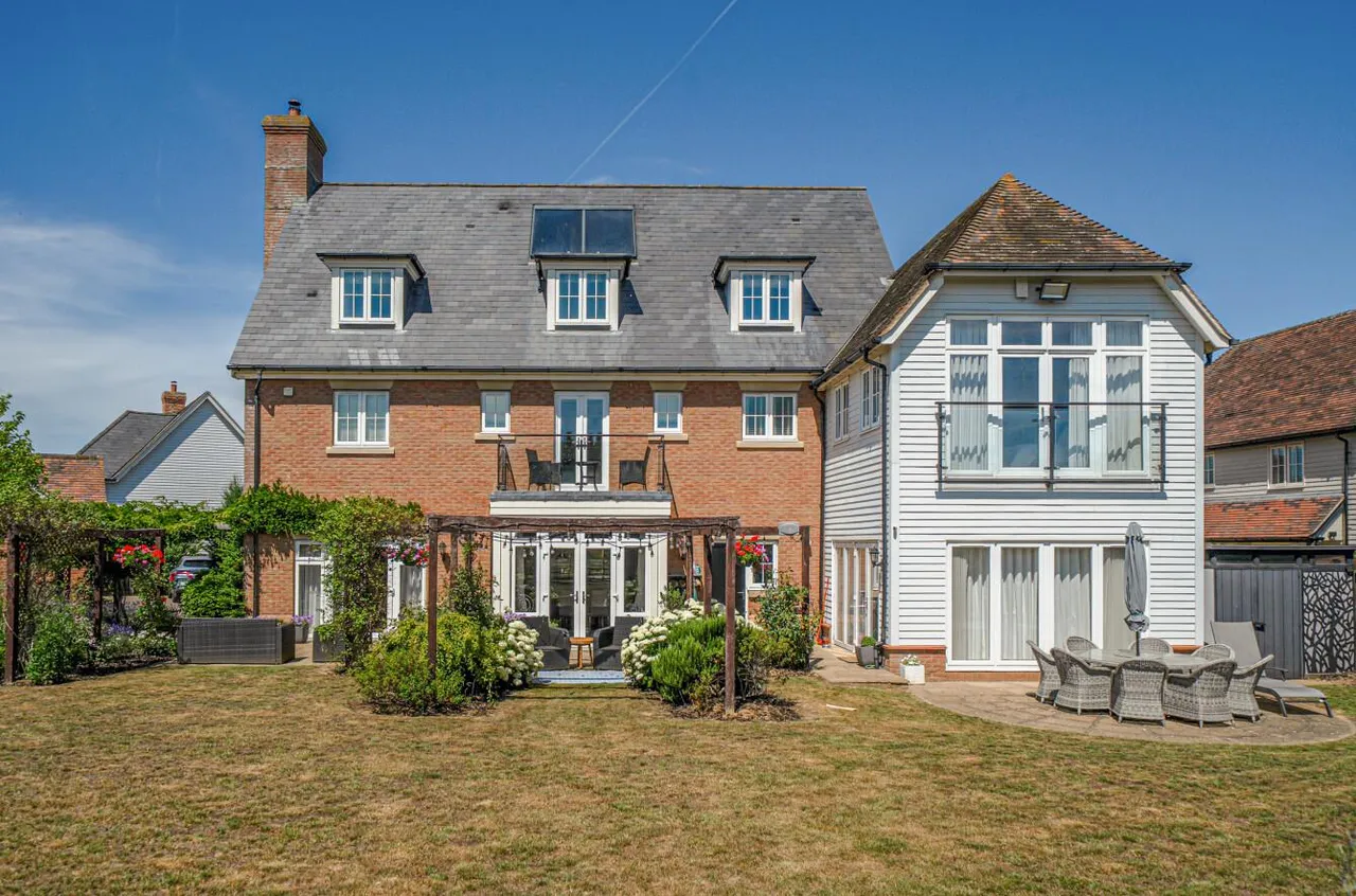 Acres, Semi-Rural Ditton, photo 41