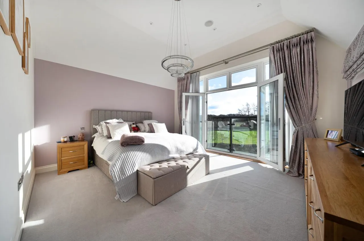 Acres, Semi-Rural Ditton, photo 17