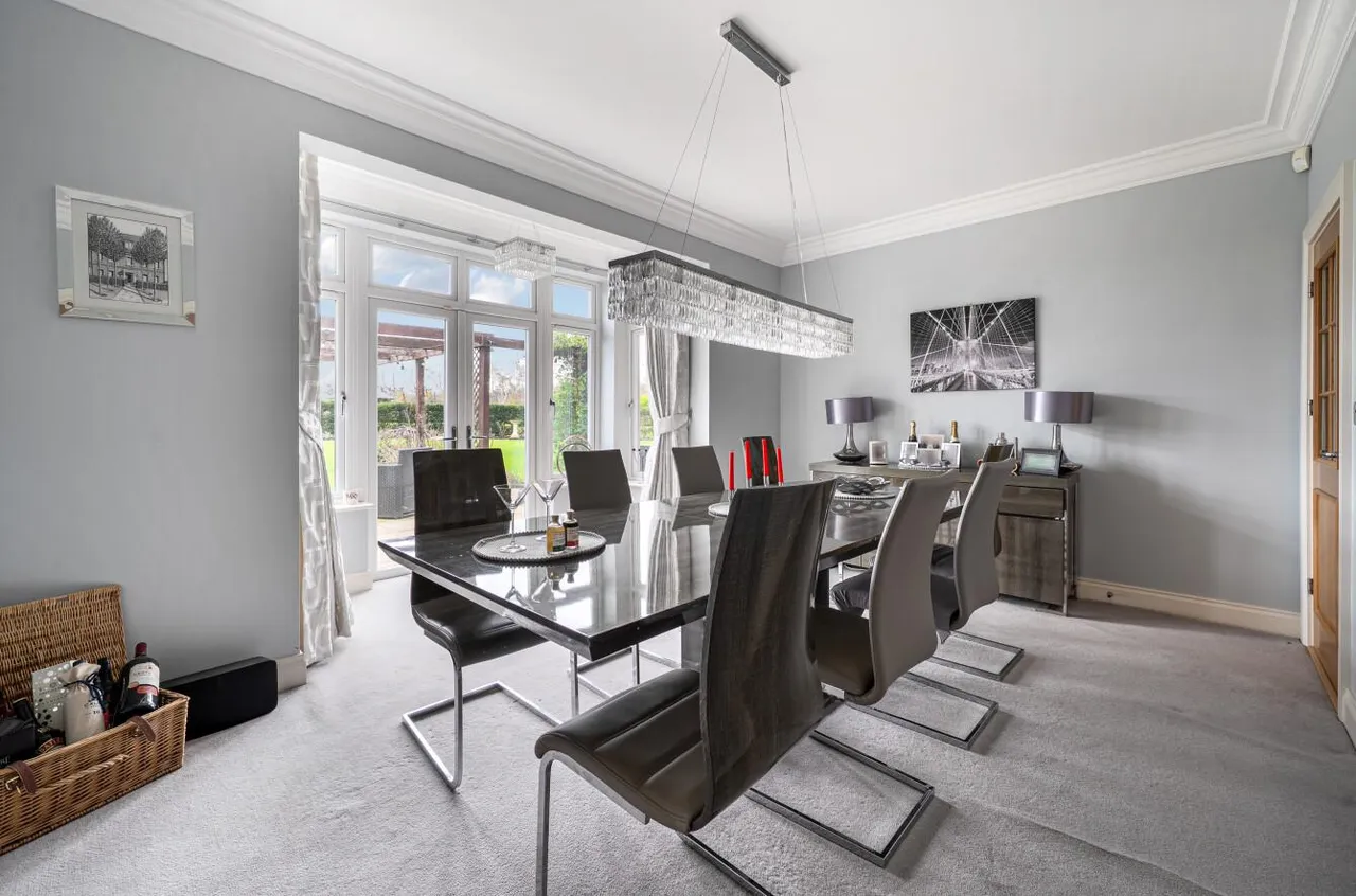 Acres, Semi-Rural Ditton, photo 8