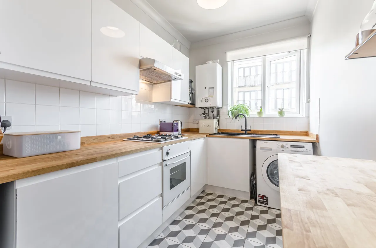 220a Hoe Street, London, photo 2