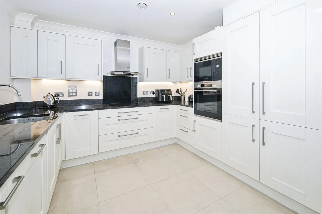 Albany Lane, Balsall Common, CV7, photo 11