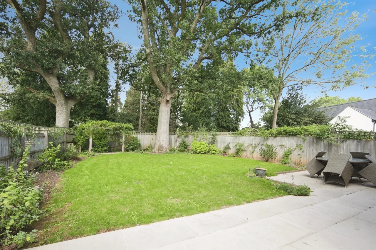 Albany Lane, Balsall Common, CV7, photo 5