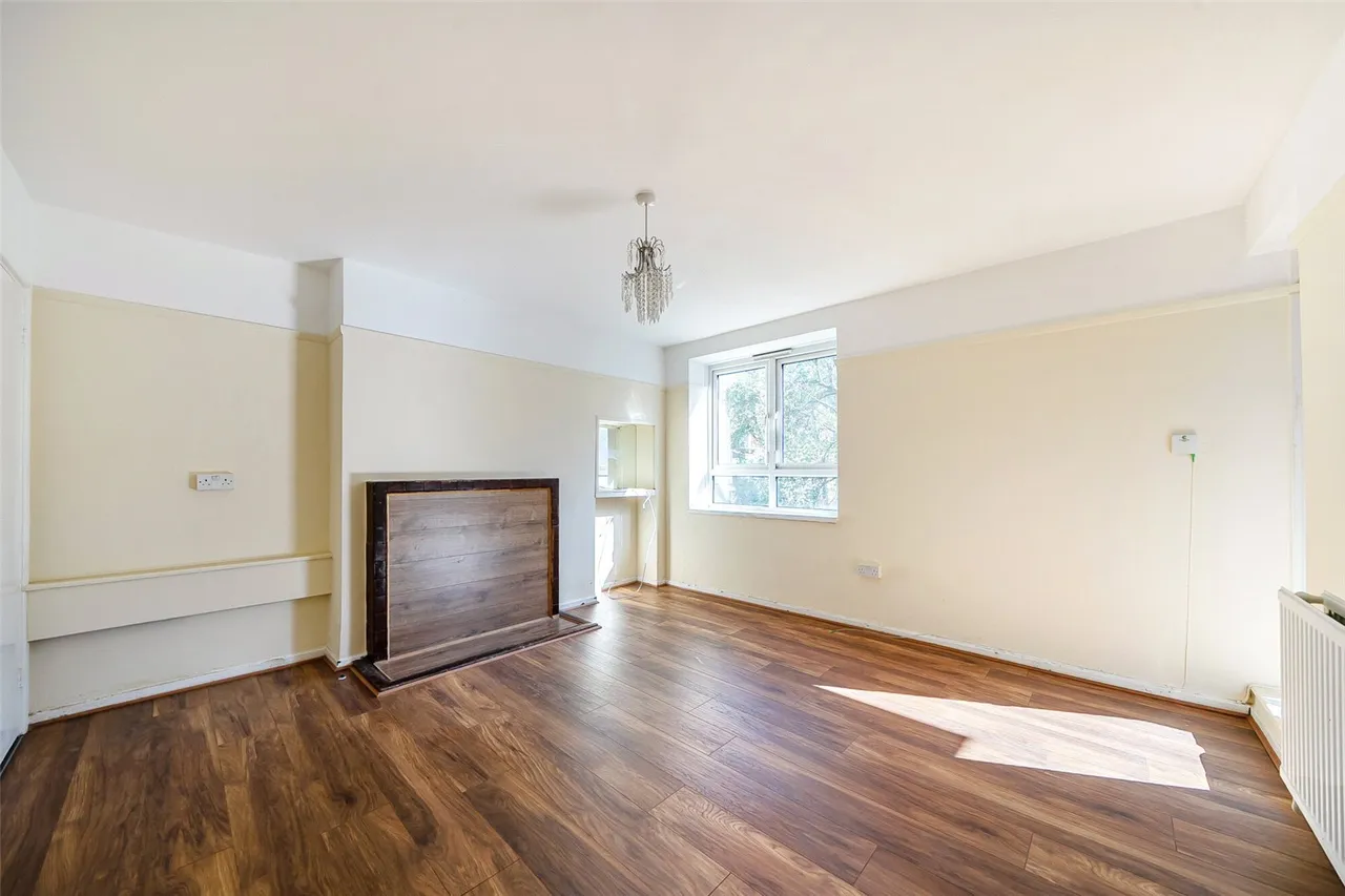 3 bed flat for sale — Goldsmith Road, SE15