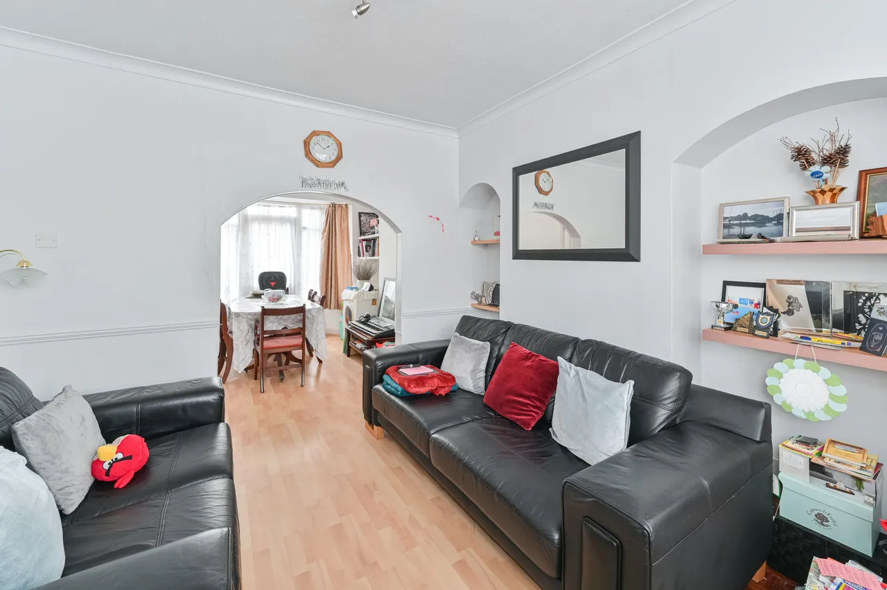 99 Ankerdine Crescent, London, photo 5