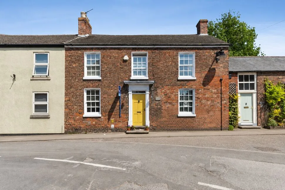 4 bed house for sale — The Square, North Thoresby, Lincolnshire, DN36