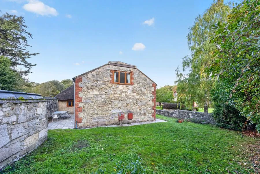 Afton Barns, Freshwater, PO40, photo 16