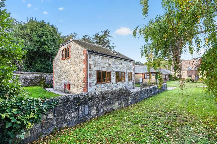 Afton Barns, Freshwater, PO40, photo 17