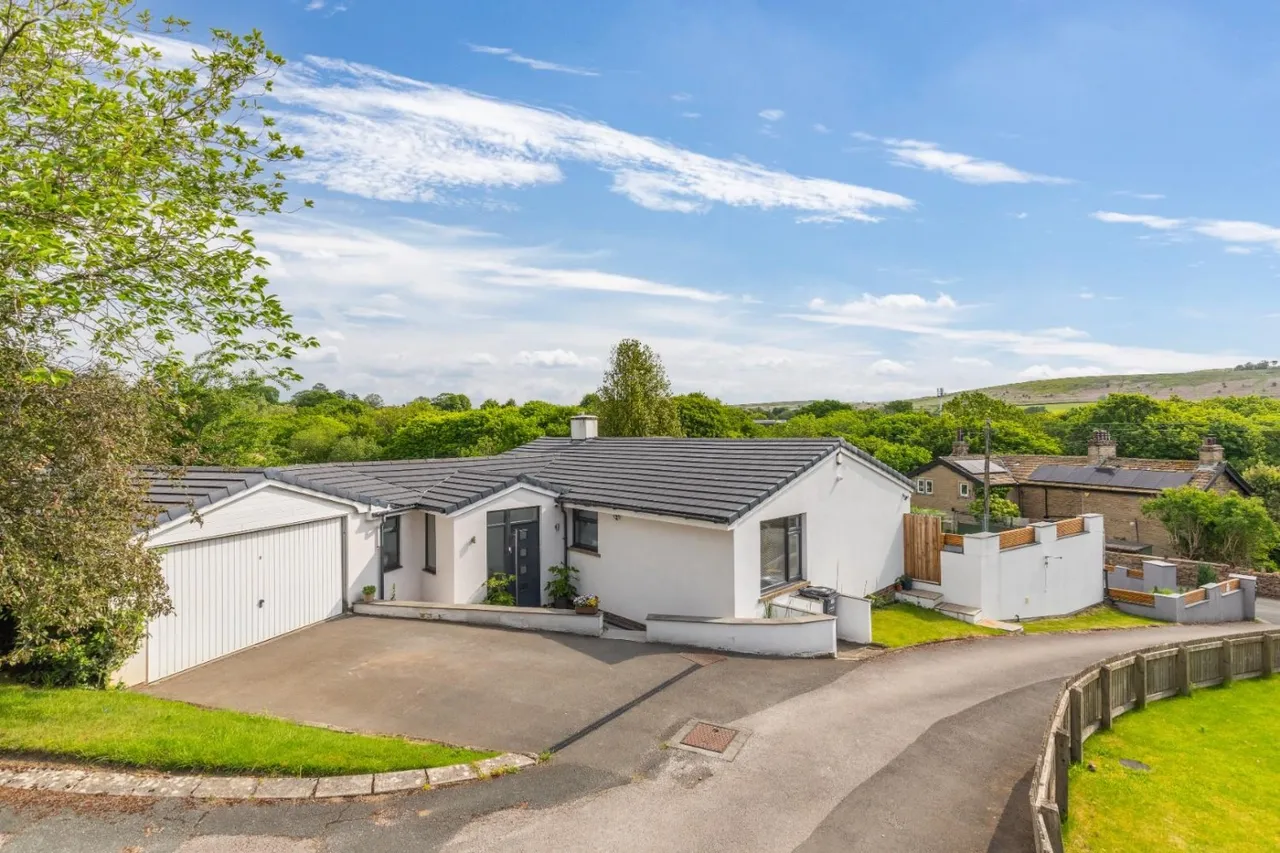 Glen Road, Bingley, BD16, photo 32
