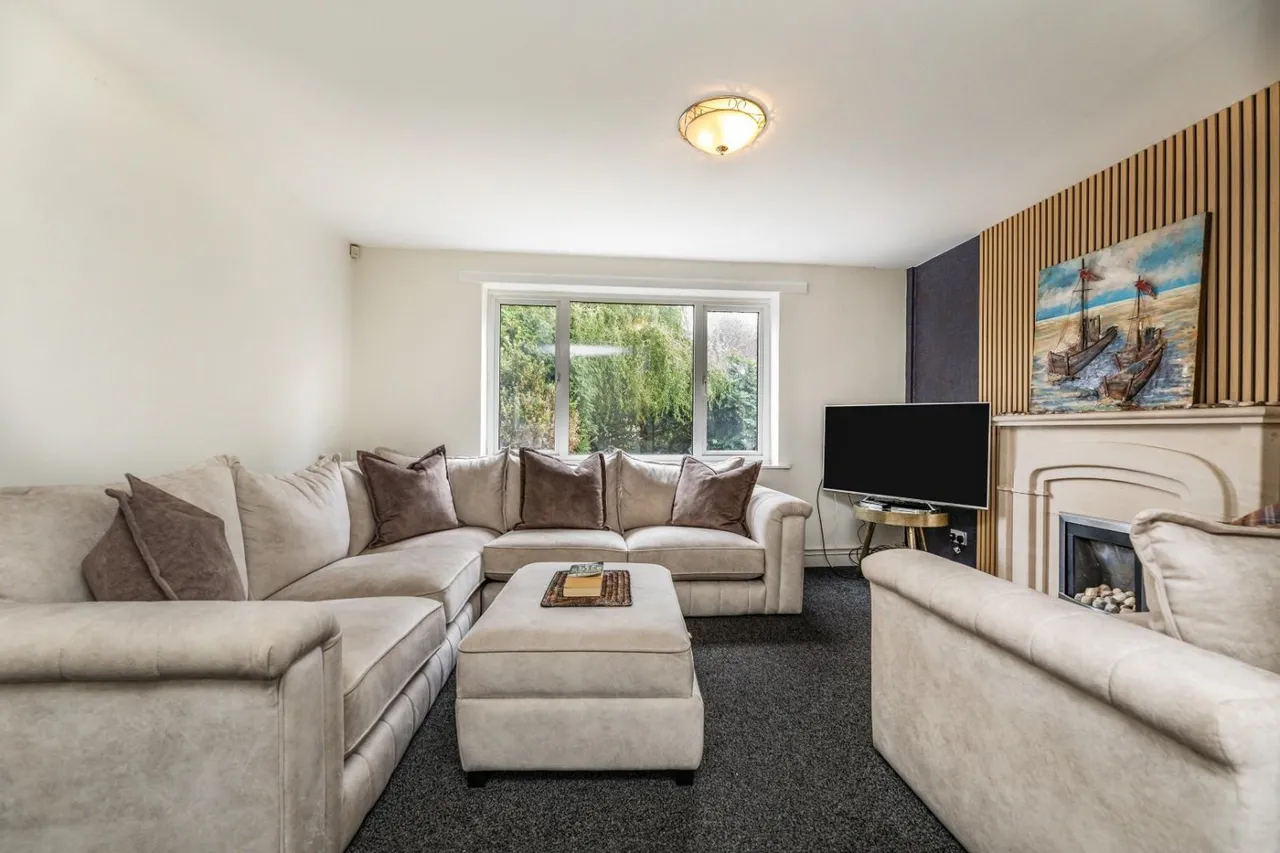 Worrall Road, High Green, Sheffield, S35 3LQ, photo 6