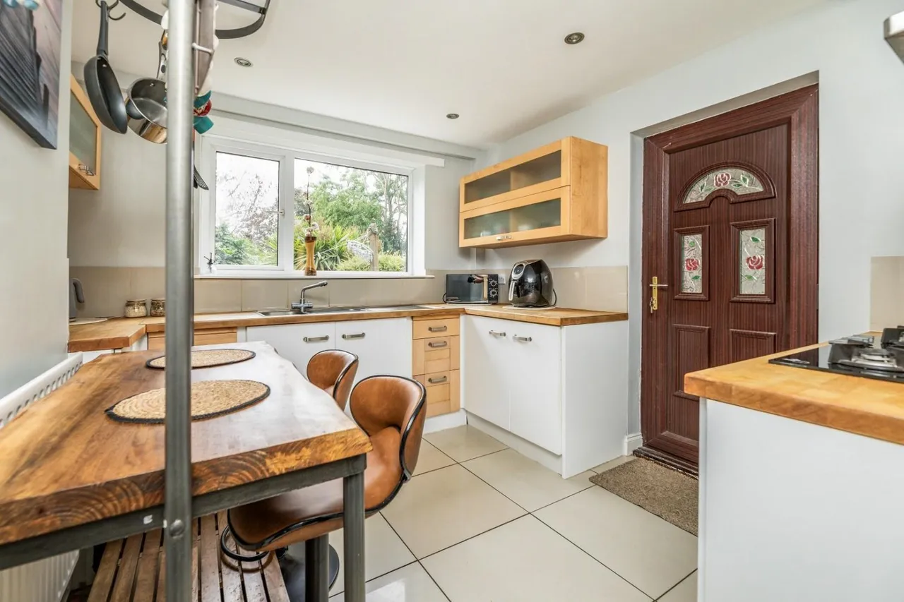Worrall Road, High Green, Sheffield, S35 3LQ, photo 4