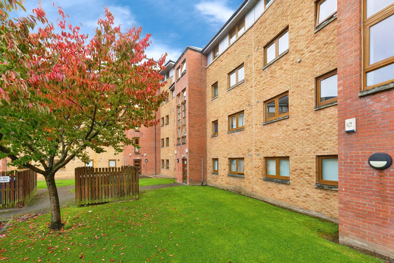 2 bed flat for sale — 181 Craighall Road, Glasgow