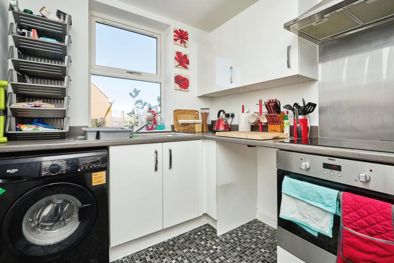 Godric Road, Newport, PO30, photo 2
