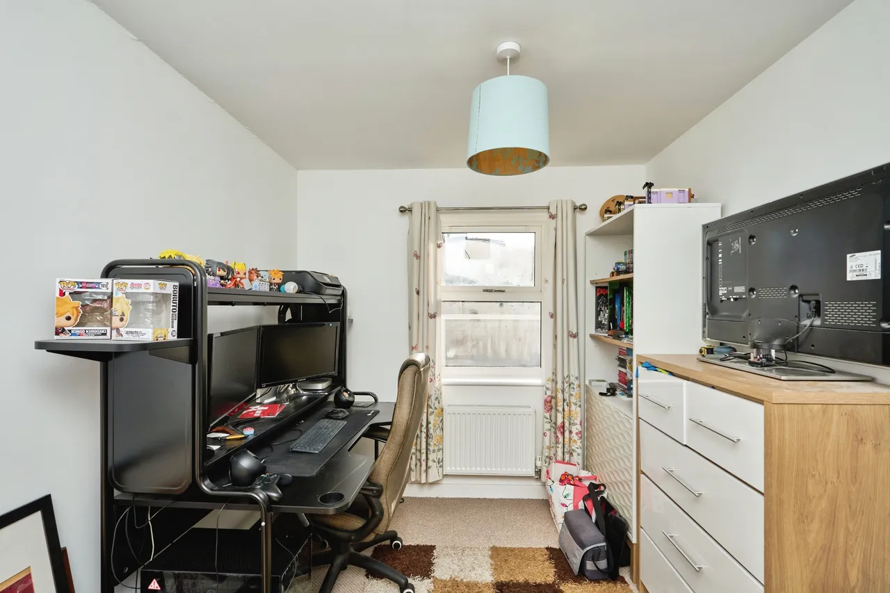 Godric Road, Newport, PO30, photo 14