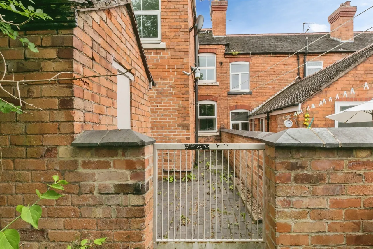 New Street, Uttoxeter, ST14, photo 13
