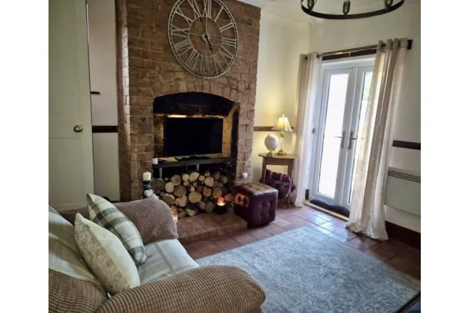 Stafford Road, Newton Great Wyrley, photo 10