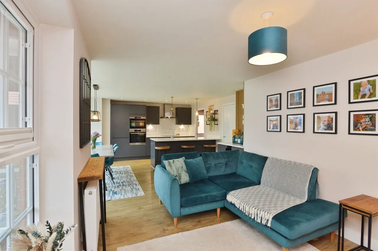 Harvington Crescent, Hanslope, MK19, photo 8