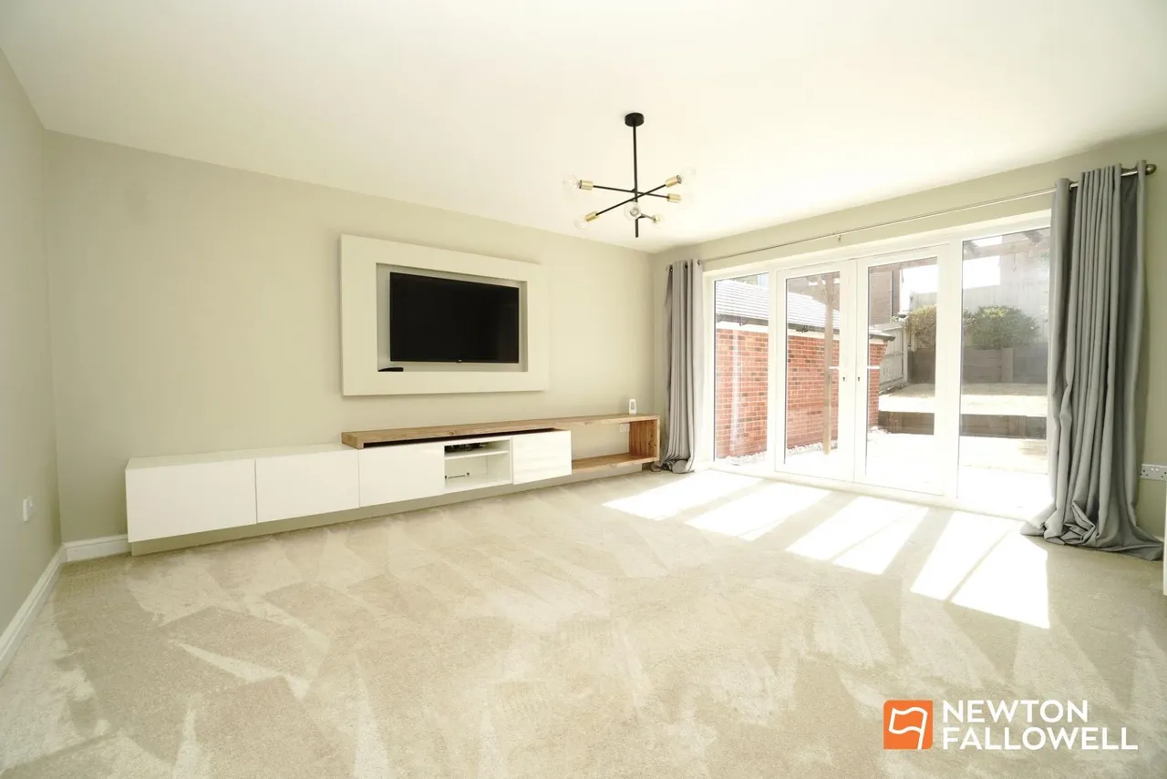 Doble Crescent, Hathern, LE12, photo 2