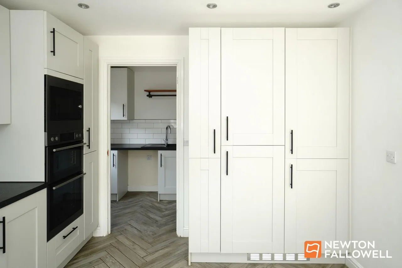 Doble Crescent, Hathern, LE12, photo 8