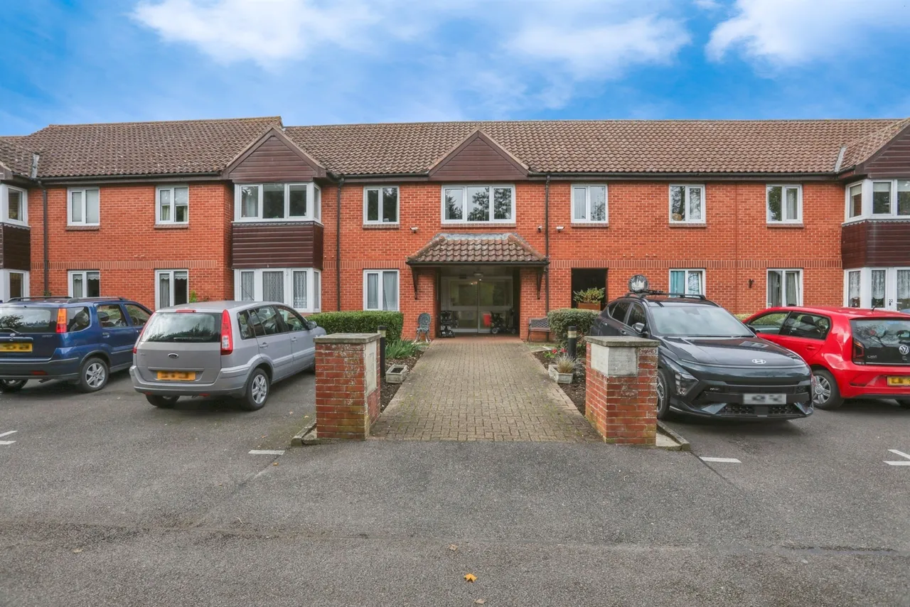 1 bed flat for sale — Violet Hill Road, Stowmarket