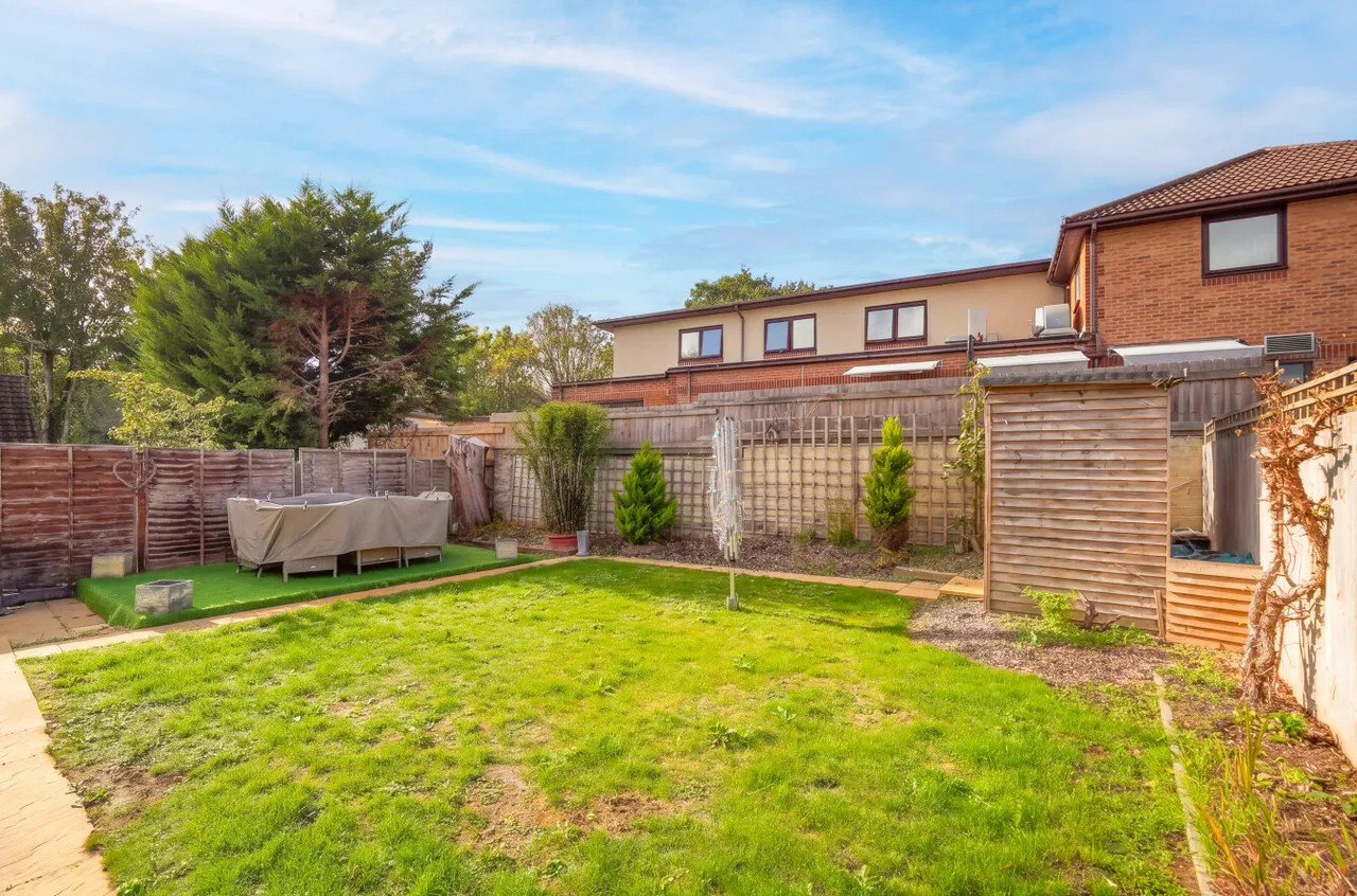 Yew Tree Close, Hedge End, SO30, photo 16