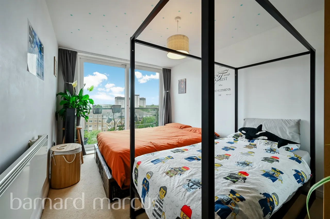 Bedfont Lane, Feltham, TW13, photo 6