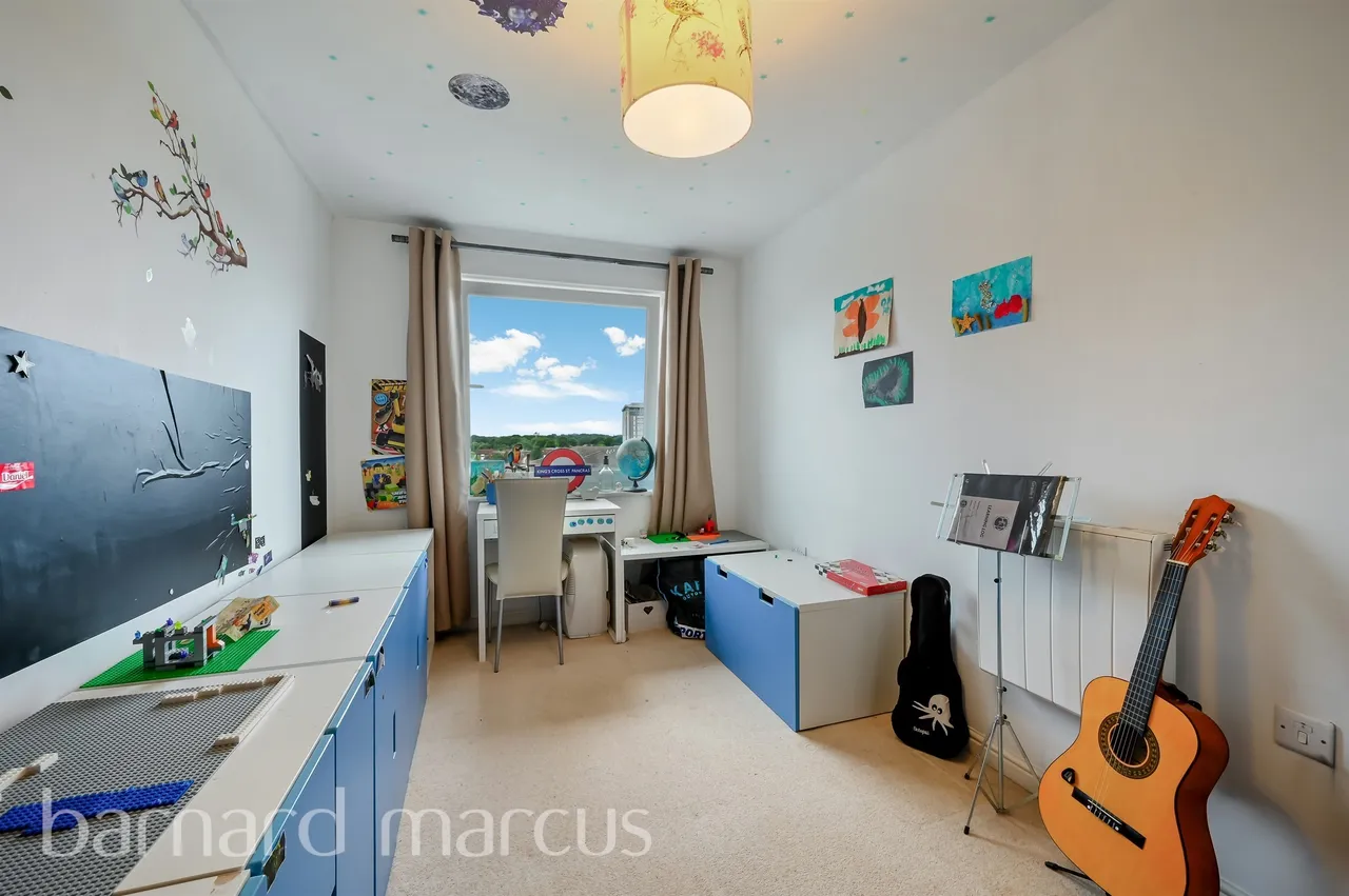 Bedfont Lane, Feltham, TW13, photo 8