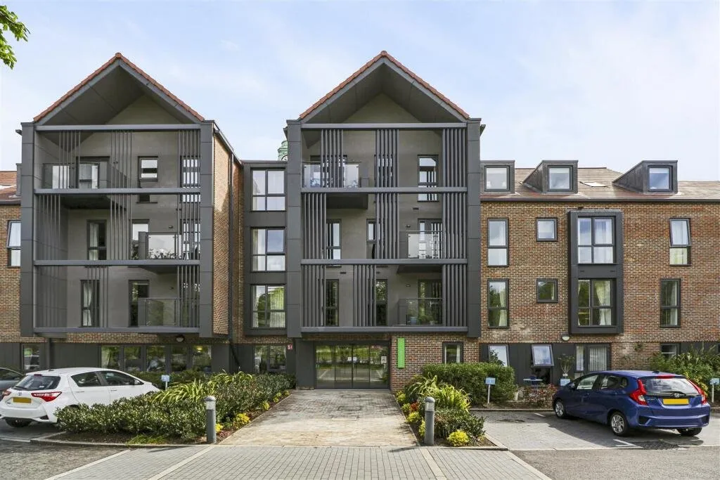 1 bed flat for sale, London Road, Guildford, GU1