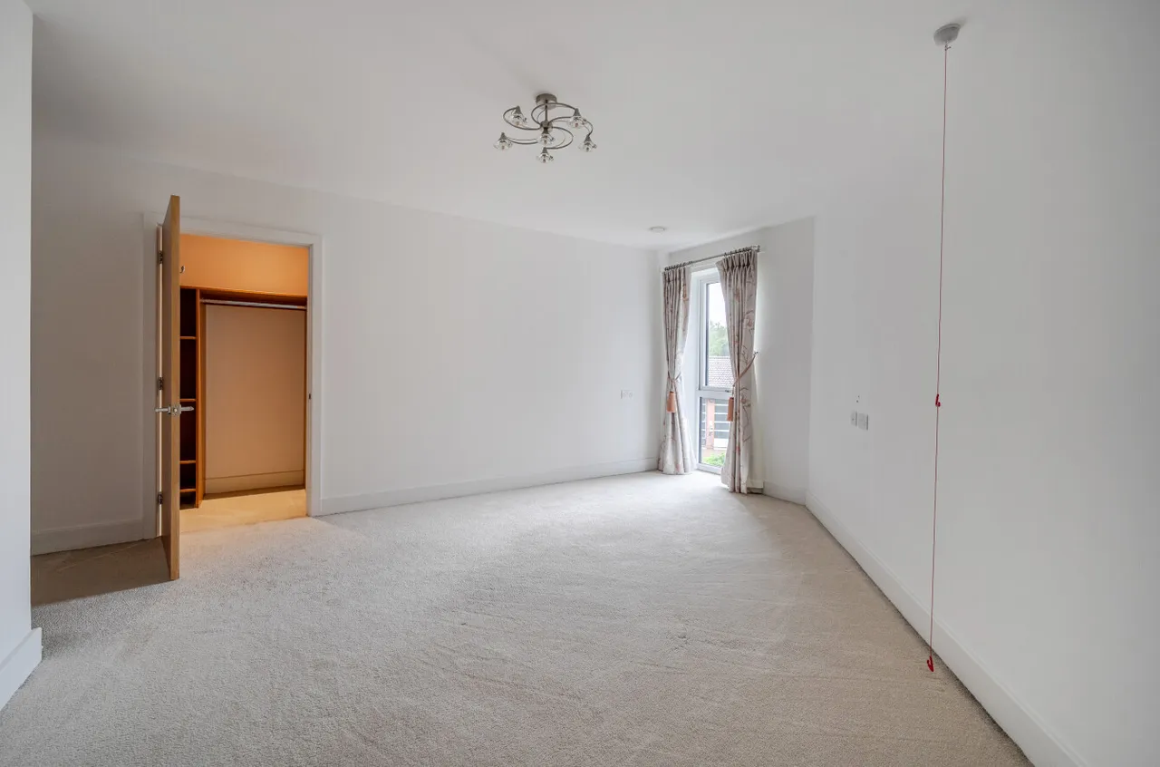 London Road, Guildford, GU1, photo 10
