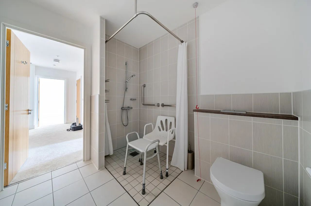 London Road, Guildford, GU1, photo 12