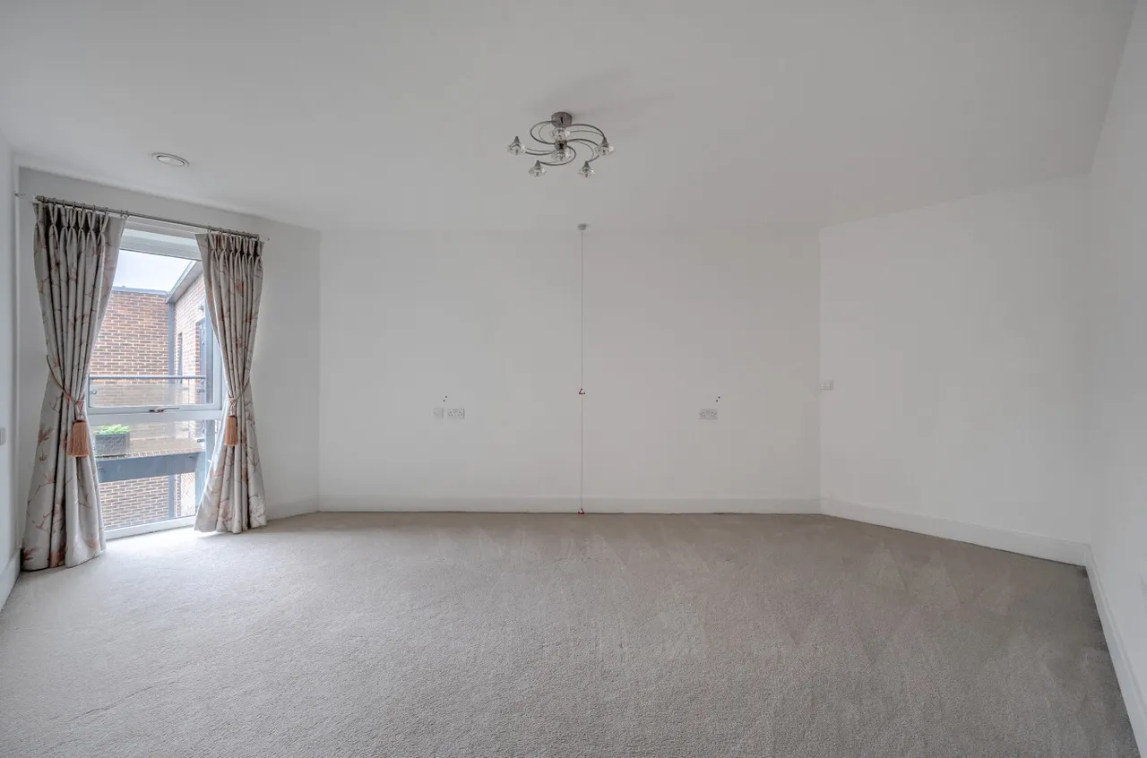London Road, Guildford, GU1, photo 11
