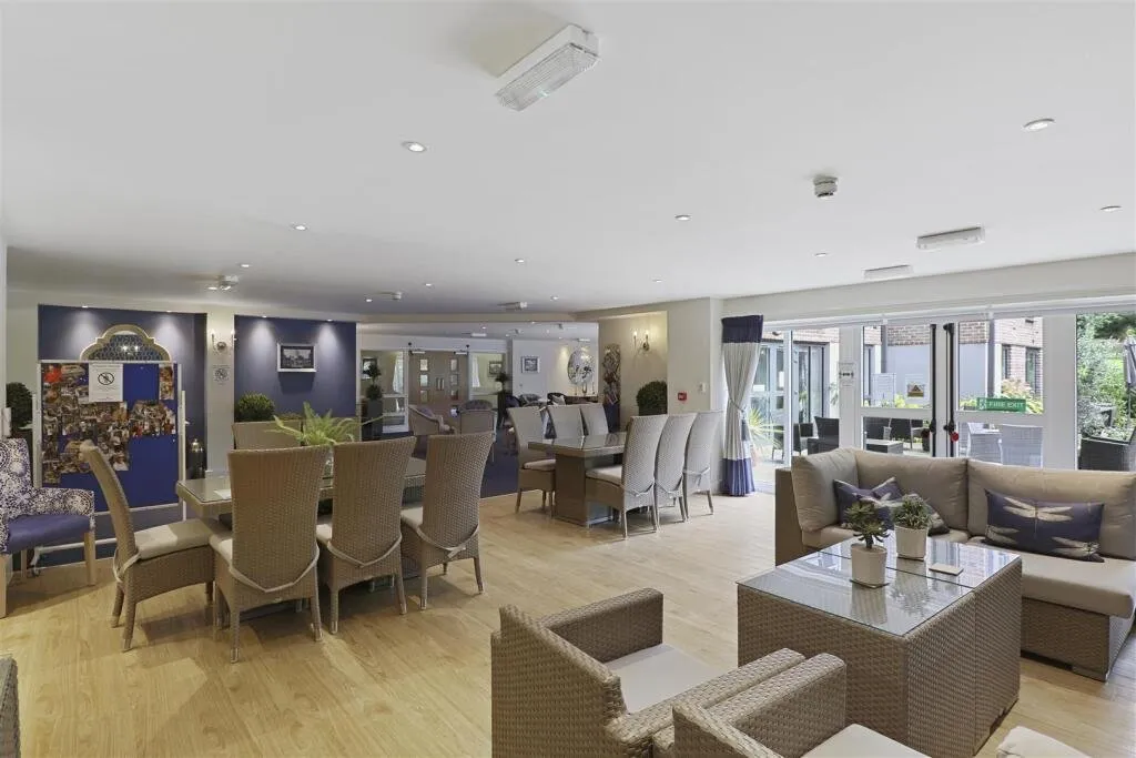 London Road, Guildford, GU1, photo 2