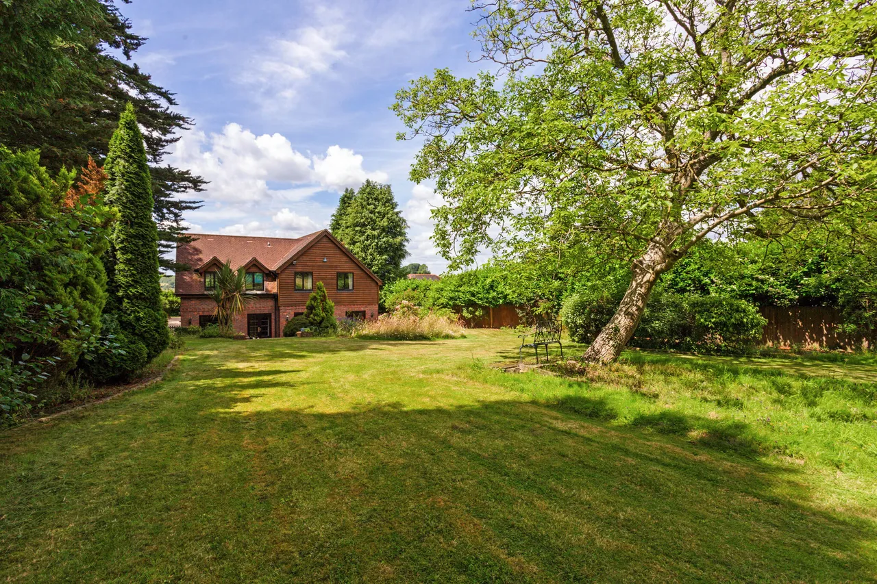 Four Marks, Alton, GU34, photo 7