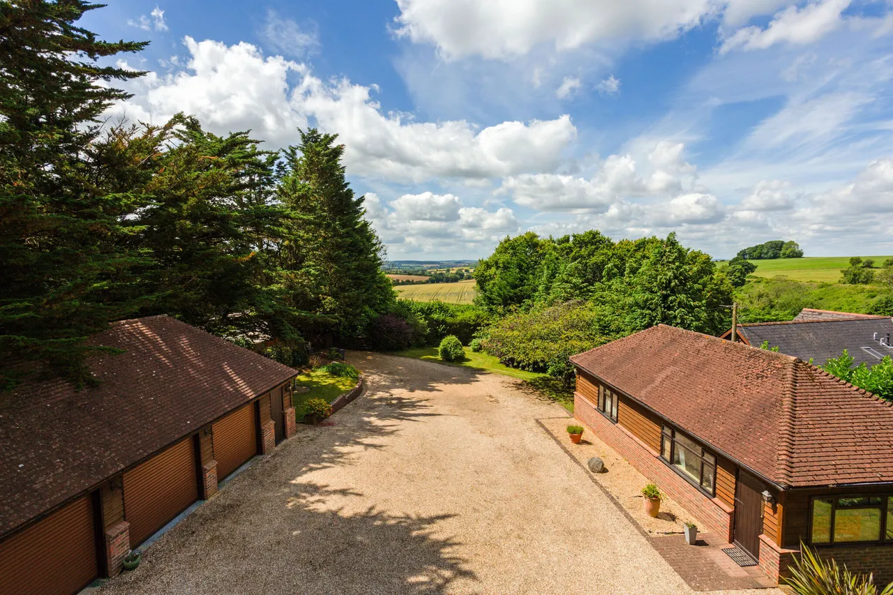 Four Marks, Alton, GU34, photo 2