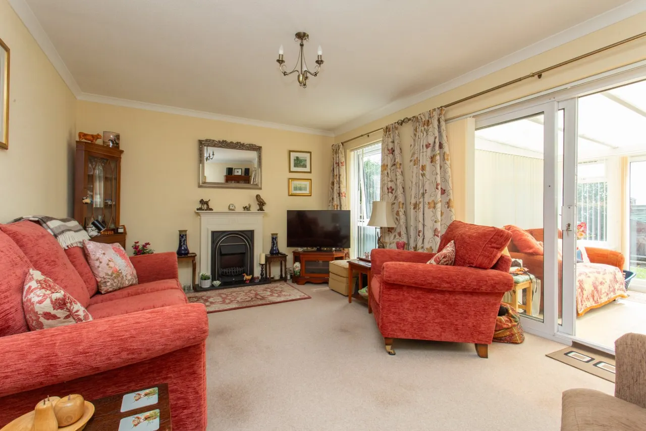 Savernake Drive, Broomfield, CT6, photo 2