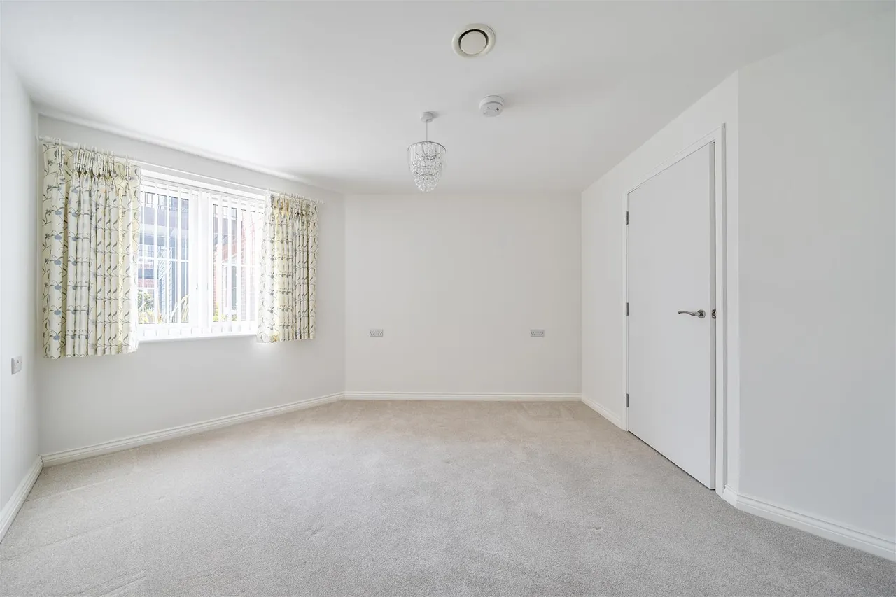Worthing Road, Southwater, RH13, photo 8