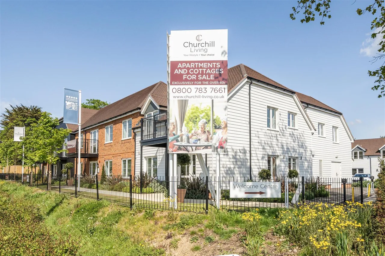 Worthing Road, Southwater, RH13, photo 16